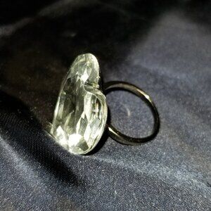 Huge sterling silver crystal heart ring, size 8, NWOT